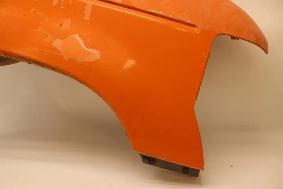 Ford E350 Super Duty 2008-2023 panel guardabarros delantero derecho naranja OEM Foto 4 de 4