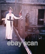 BARBRA STREISAND FUNNY GIRL ON SET NEVER PUBLISHED CANDID 8X10 PHOTO 714