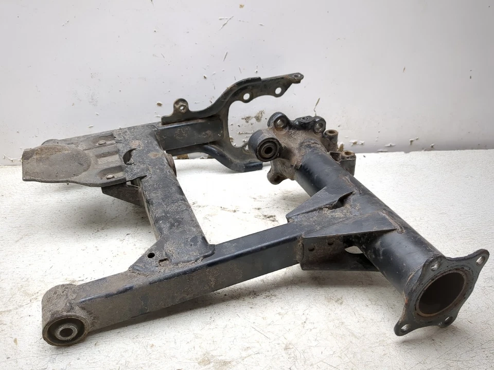 14 Honda TRX500 Foreman 500 Rear Wheel Swing Arm Frame - Image 3 of 4