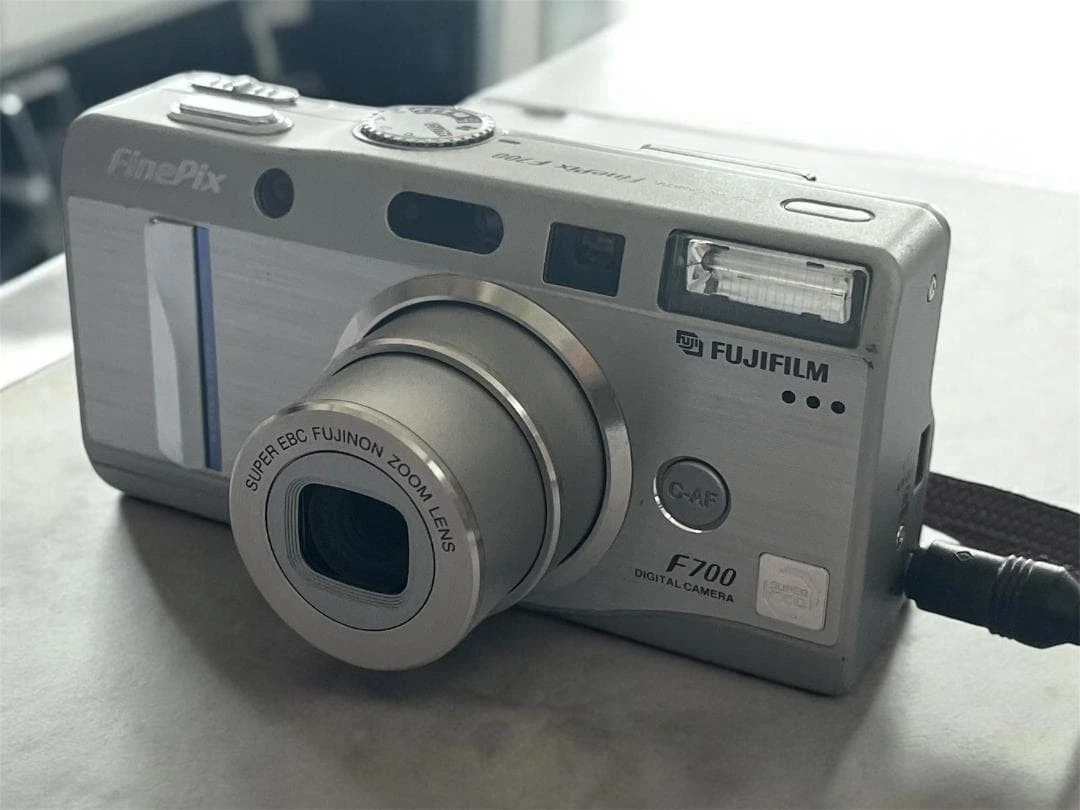 Fujifilm FinePix F700 Digital Cameras for Sale - Shop New & Used