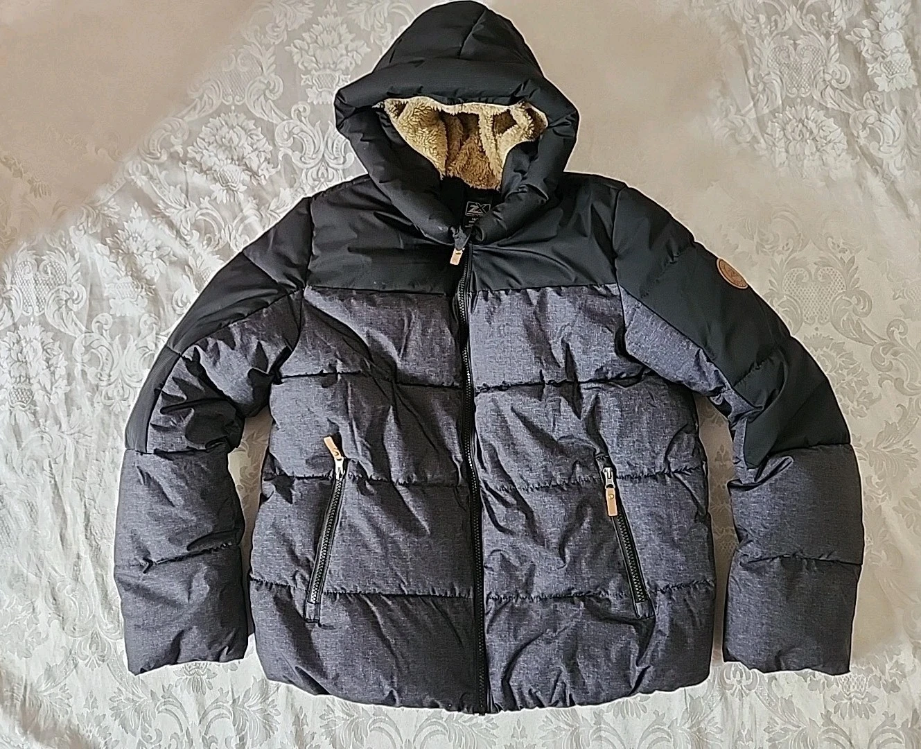 Zeroxposur Winter Puffer Coat Jacket Full-Zip Hooded Boys 18/20 Black Outdoor