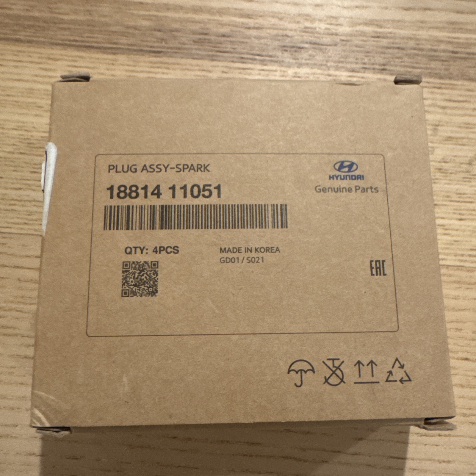 USA - New Genuine Hyundai 4pcs Spark Plugs 18814-11051