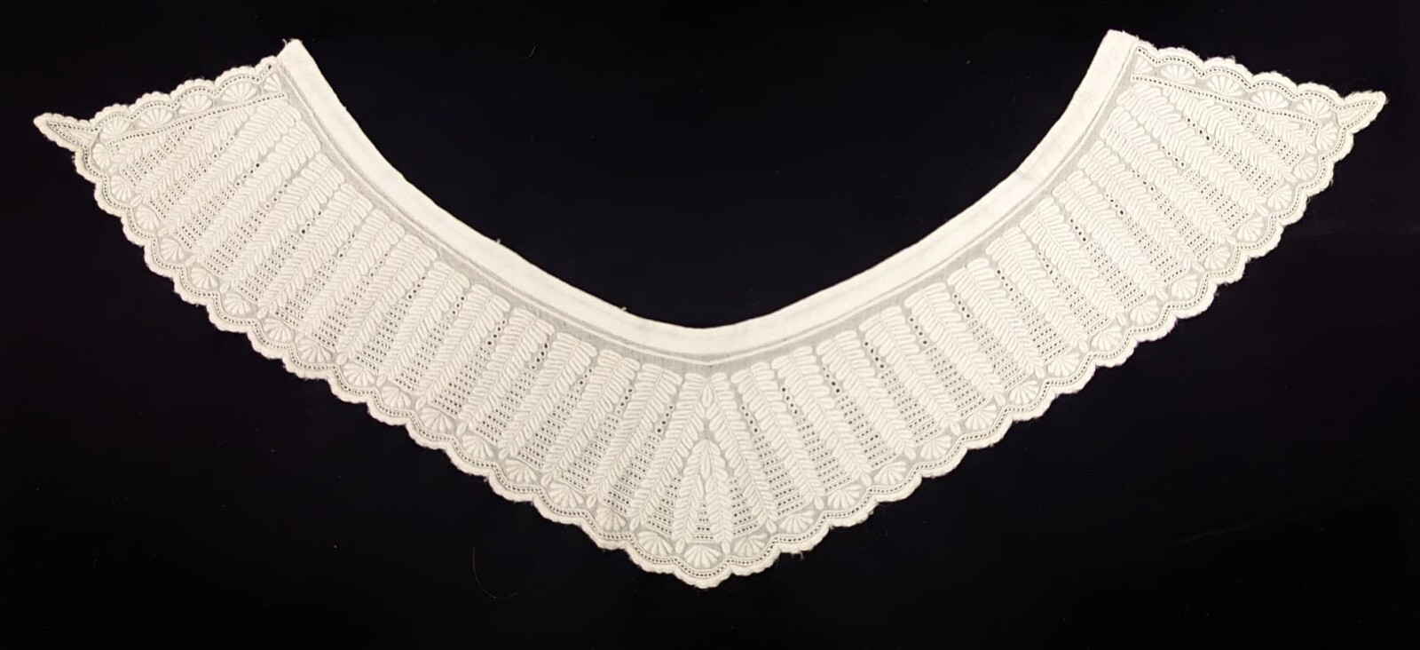 Antique 19th Century Hand-Embroidered Indian Muslin Dress Collar with Leaf Motif