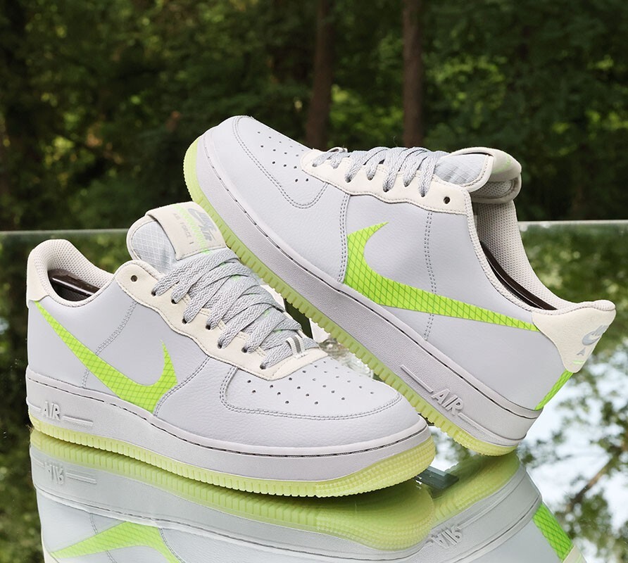 Nike Air Force 1 Low Volt Swoosh Men's Size 10 Wolf Grey Nike Air Force 1 Low Volt Swoosh Men's Size 10 Wolf Grey