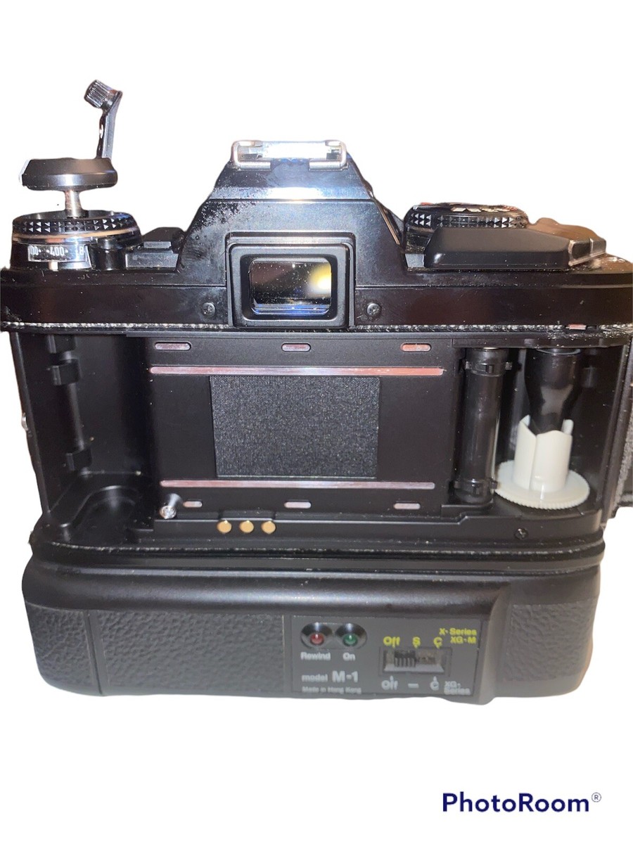 Vintage Minolta X-570 35mm SLR Camera / Sears 28-200 mm Lens