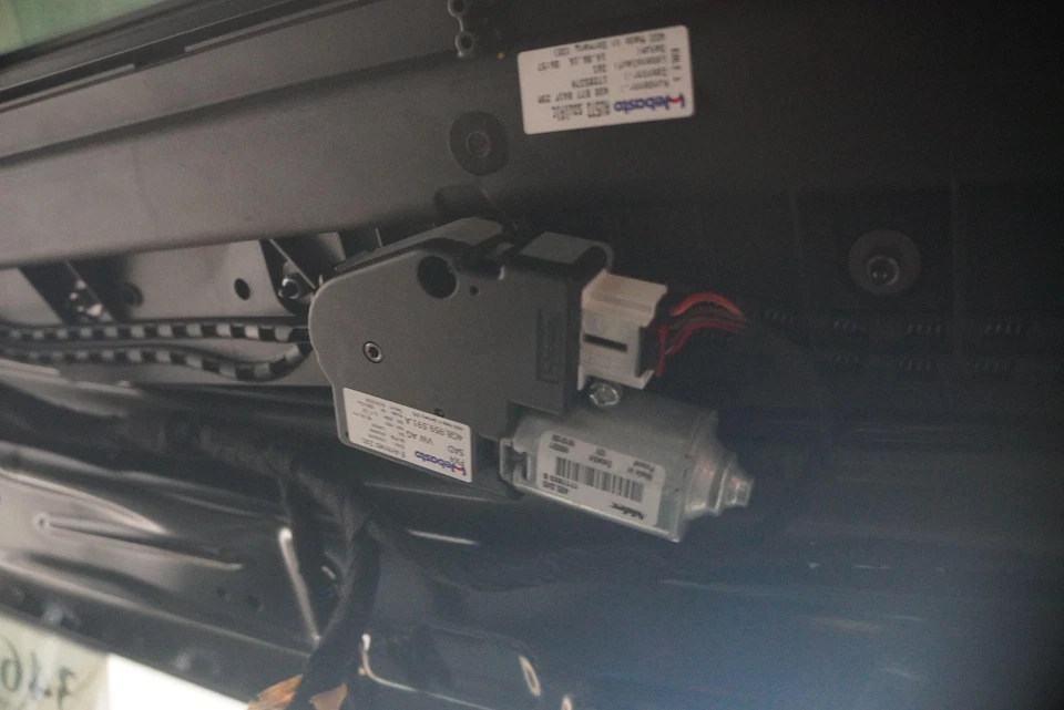 Sunroof Roof Glass Track Frame Motor Assembly 4G8877071 Audi RS7 2014-17 A7 S7 Foto 3 de 3