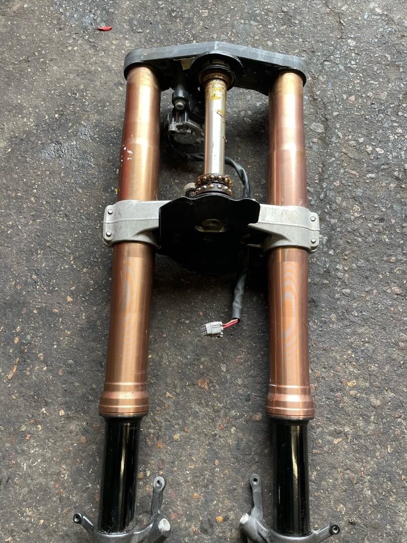 SPEED-NEEDS Performance Radially Mounted Front End Lowering Strap Brackets For Suzuki GSXR1000