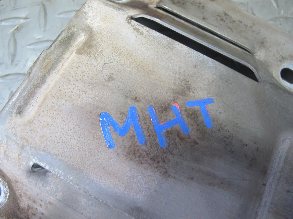 Hummer H2 2003-2007 deflector de cárter de aceite de motor de 6,0 L 12558268 Foto 2 de 4