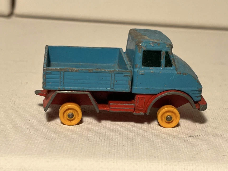 CAMIÓN UNIMOG LESNEY MATCHBOX SERIE AÑOS 60 VINTAGE AZUL/ROJO NO.49 INGLATERRA Foto 2 de 4