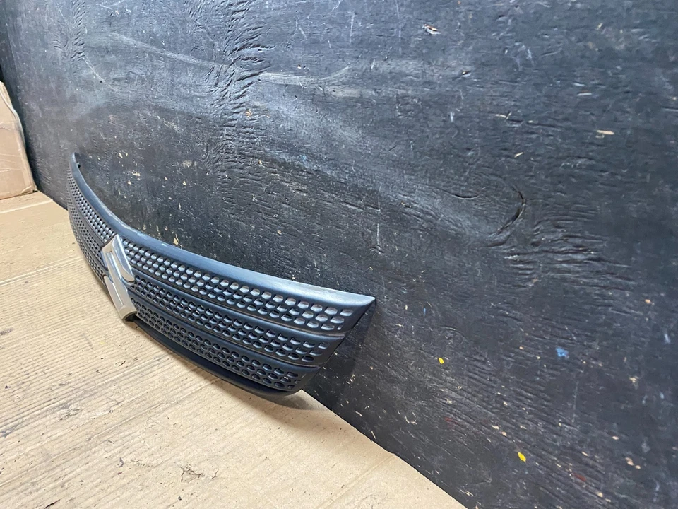 Parrilla superior delantera de malla para Suzuki SX4 2007 a 2010 hatchback OEM s6083 DG Foto 2 de 4