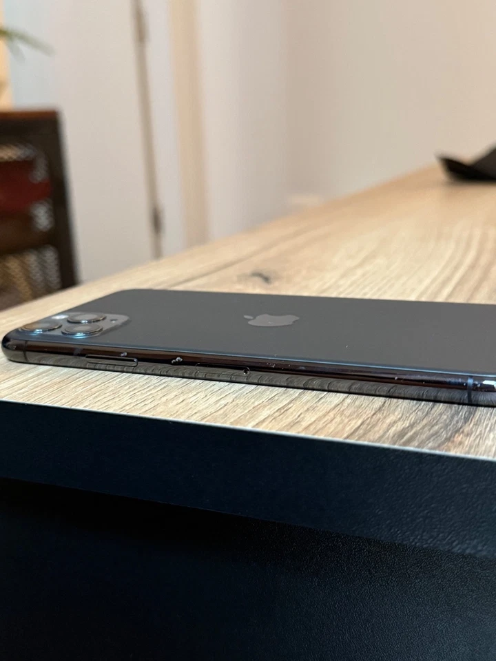 Apple iPhone 11 Pro Max · 64GB, foto 4 de 4