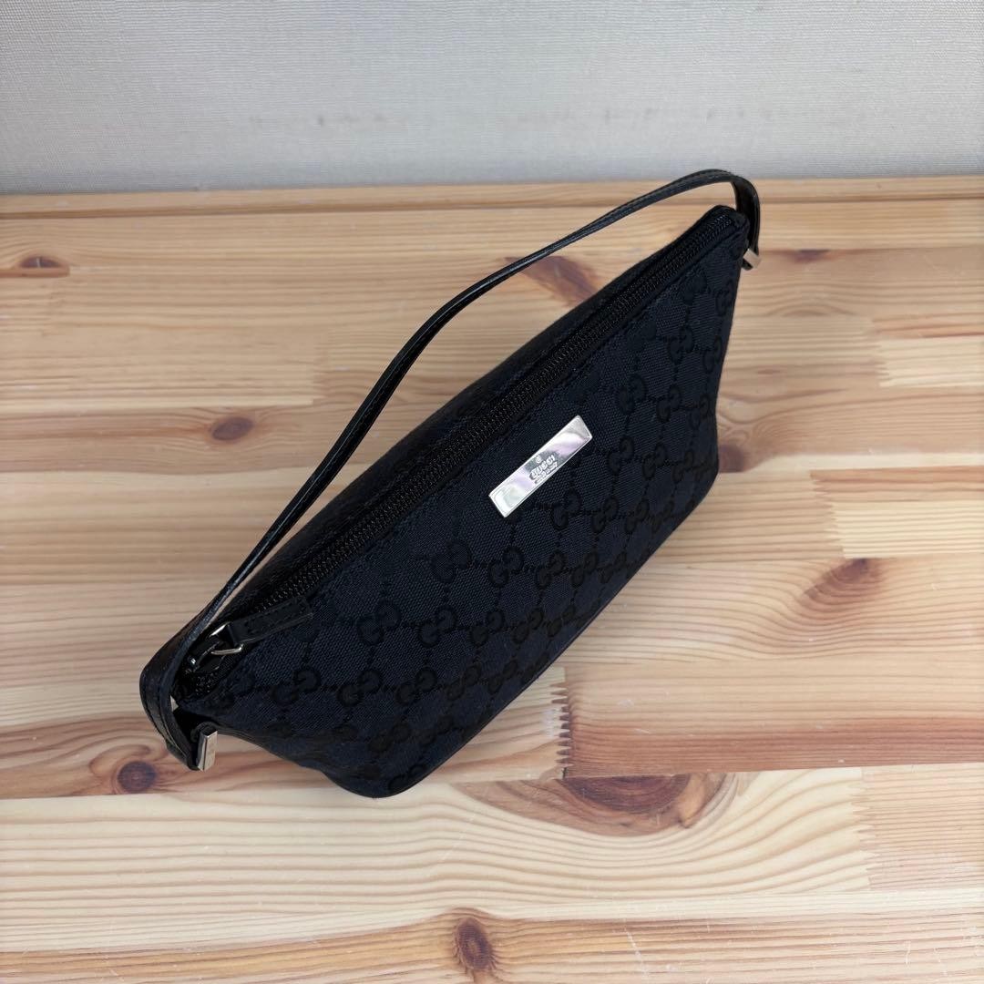 Authentic GUCCI GG Pattern Accessory Pouch Handba… - image 4