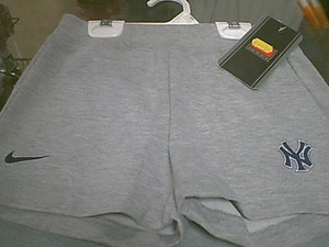 yankees nike shorts