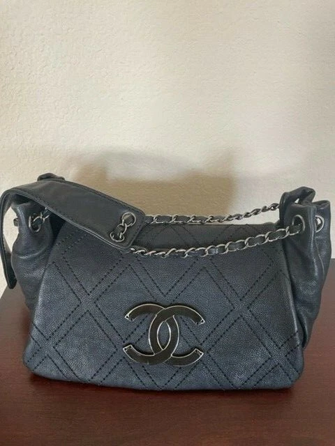 CHANEL Calfskin Diamond Stitch Accordian Flap Bag