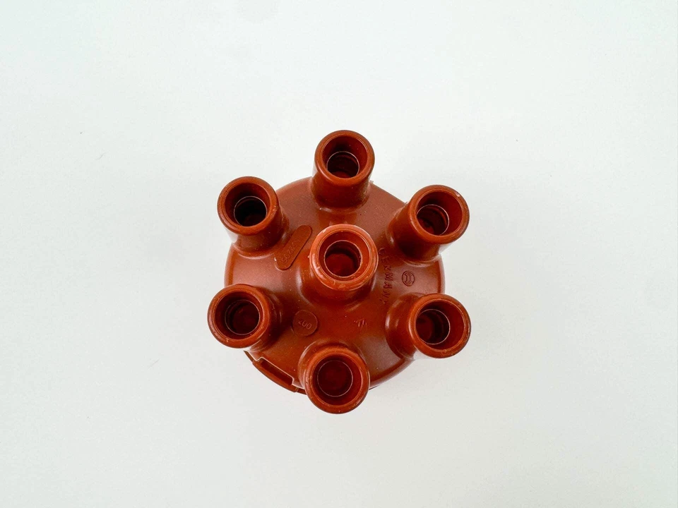 Bosch Distributor Cap 241669 - Image 3 of 4