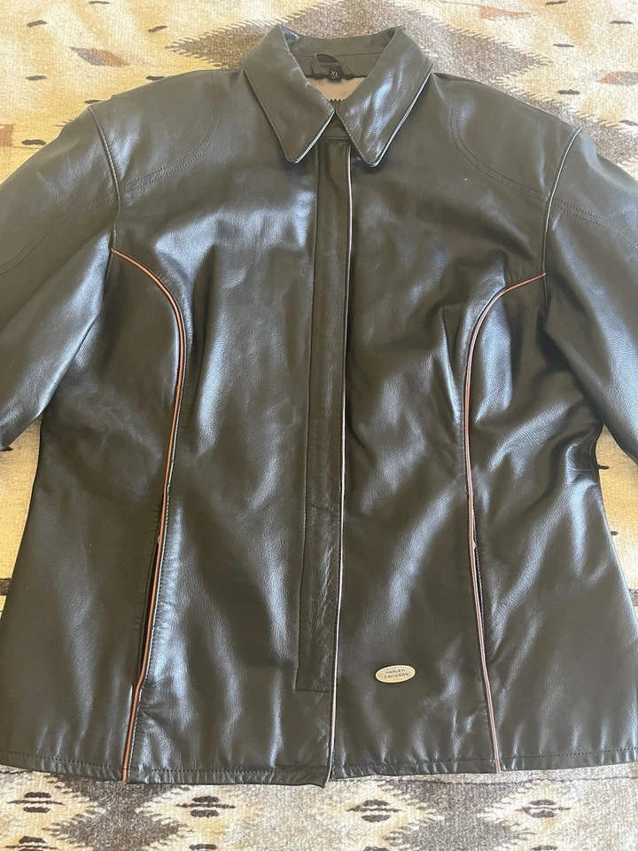 Chaqueta Harley Davidson para mujer XL de cuero negro con cremallera mangas traseras Foto 3 de 4