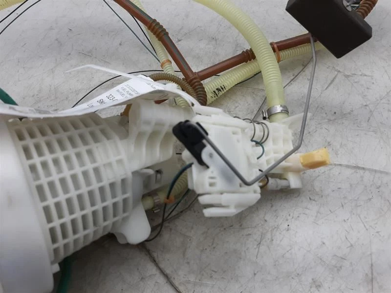 Tanque de bomba de combustível de passageiros 5,7L com combustível flexível 05-20 Chrysler 300 68258753AF - Imagem 4 de 4