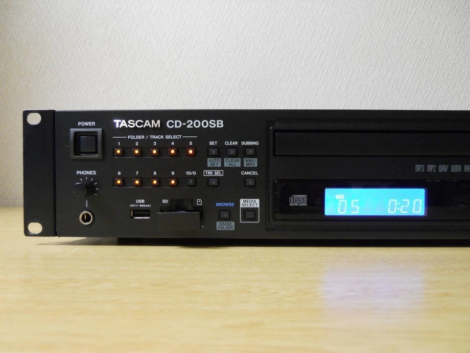 TASCAM CD-200SB Professional CD / Solid-State Media Player Rack-Mountable F/S - Image 2 of 4