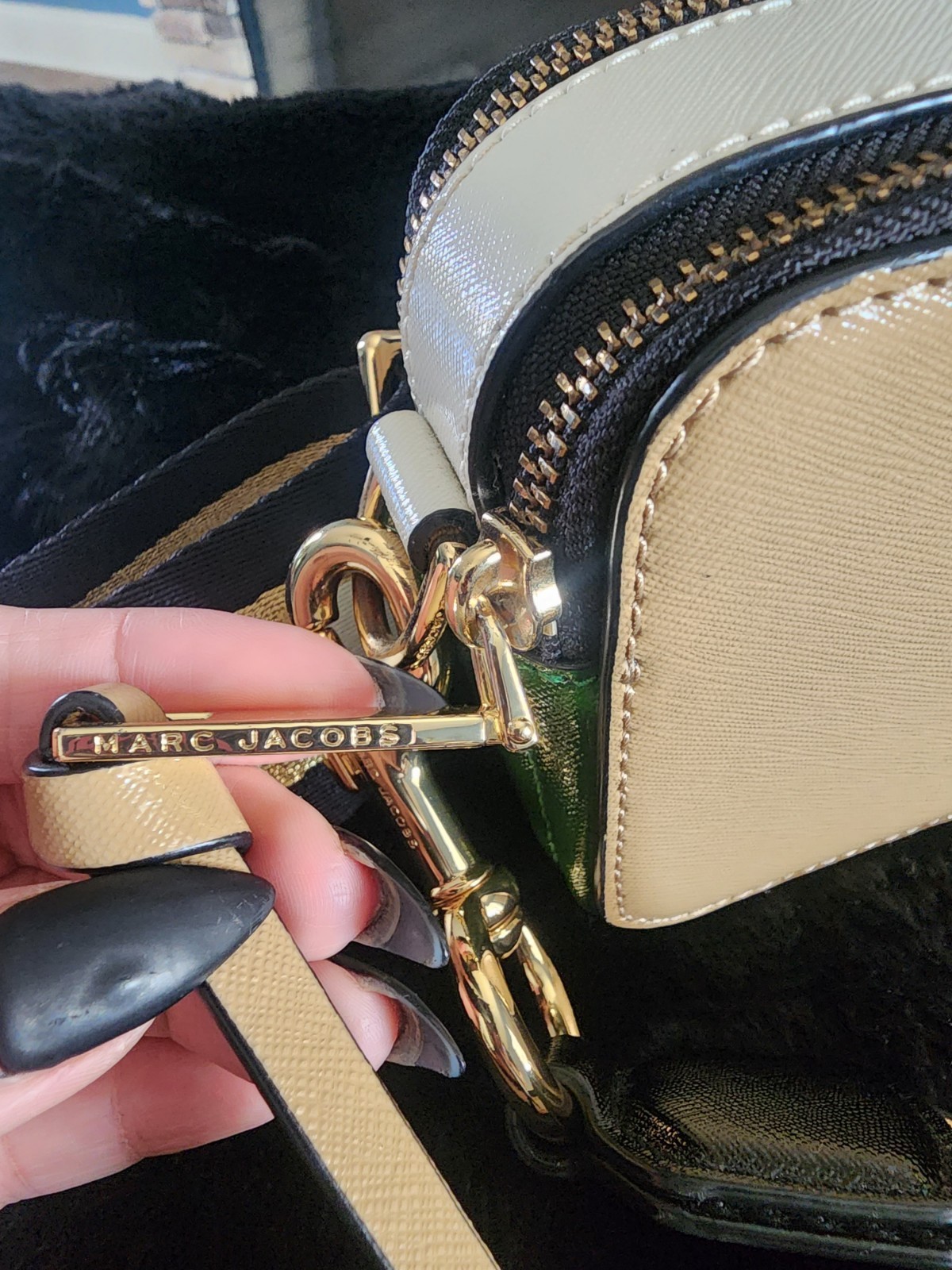 Authentic Marc Jacobs Camera Crossbodybag - image 10