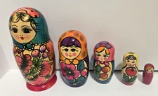 Russian 5 Nesting Wood Hand Painted Multicolored Dolls