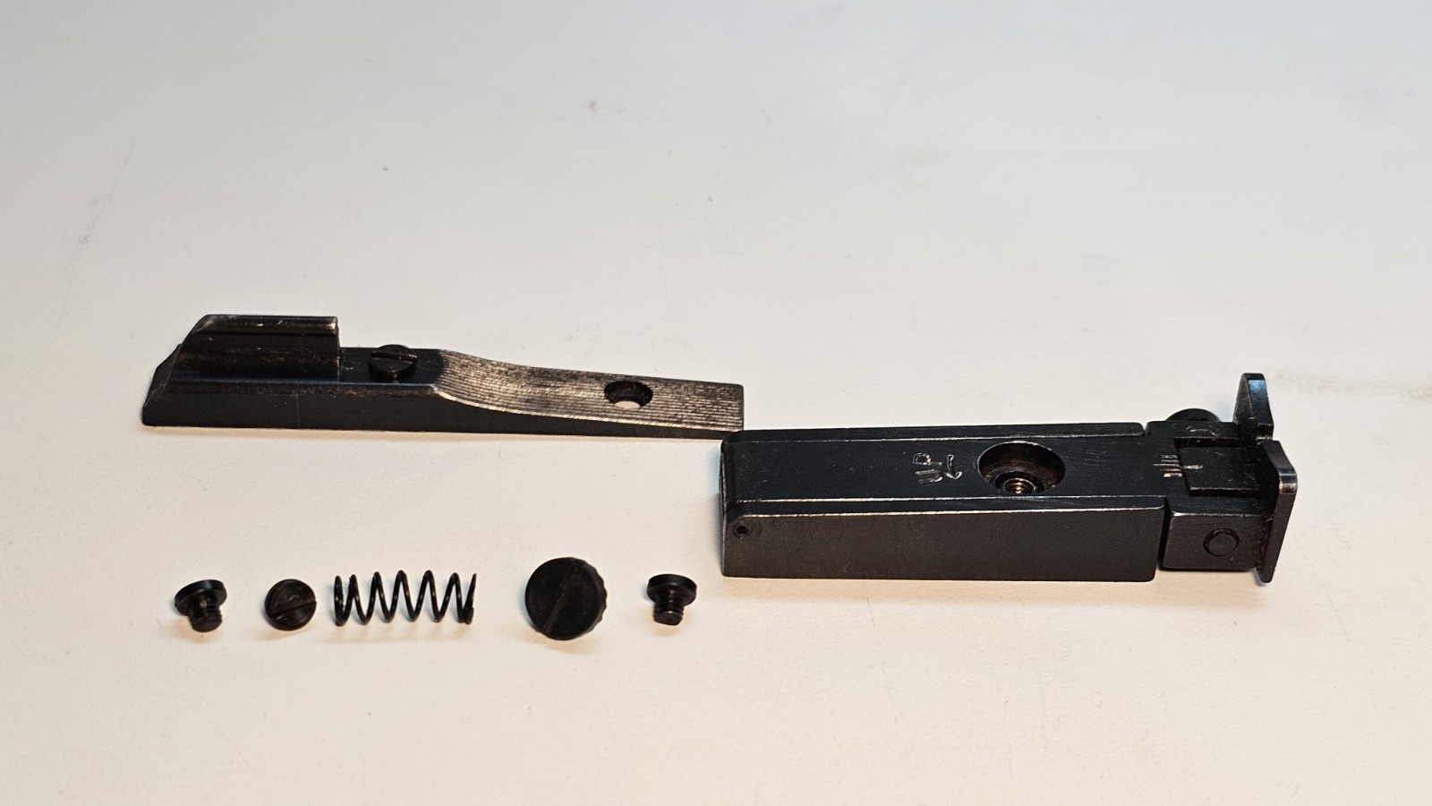 Traditions Inline Muzzleloader Sight Set With Screws (B)