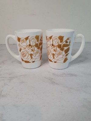 ARC Milk White Floral 2x Coffee Morning Cups Country - schöner sauberer Zustand