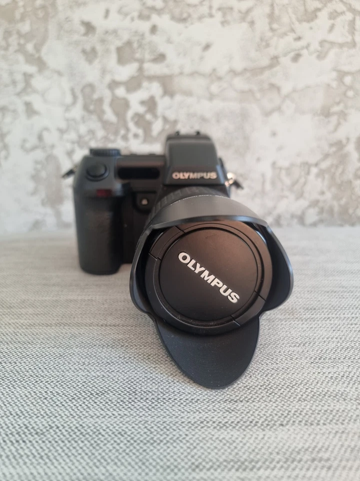 Olympus Camedia E-10 Digitalkamera + 35–140mm Objektiv + Zubehörpaket | SD-Karte - Bild 3 von 4