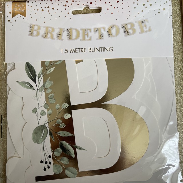 Bride to Be Bunting Garland Botanical Theme 1.5 metres Stunning Gold Decoration Bride to Be Bunting Garland Botanical Theme 1.5 metres Stunning Gold Decoration