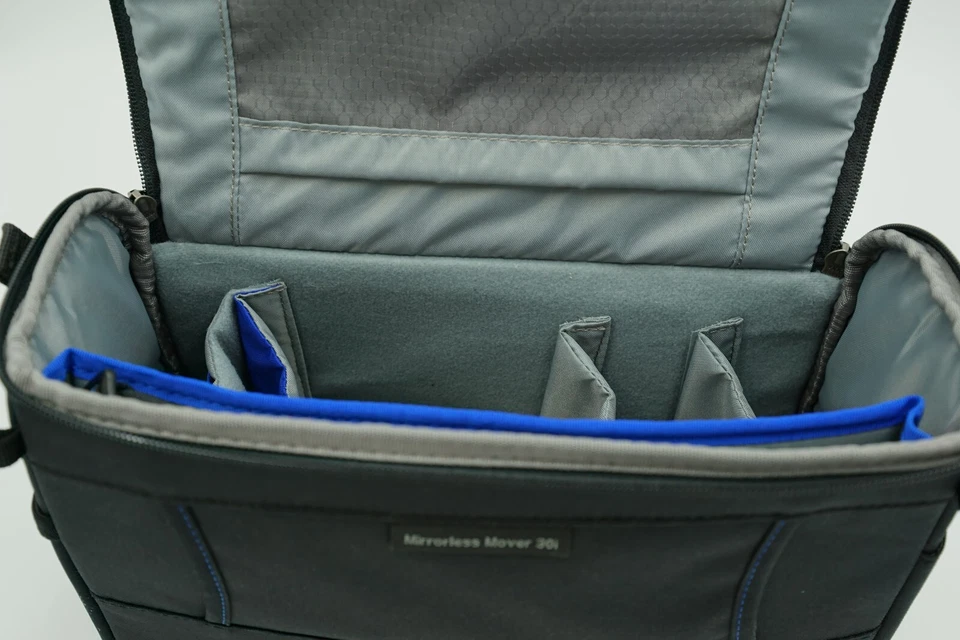 Thinktank Mirrorless Mover 30i Azul Oscuro Nuevo Foto 4 de 4