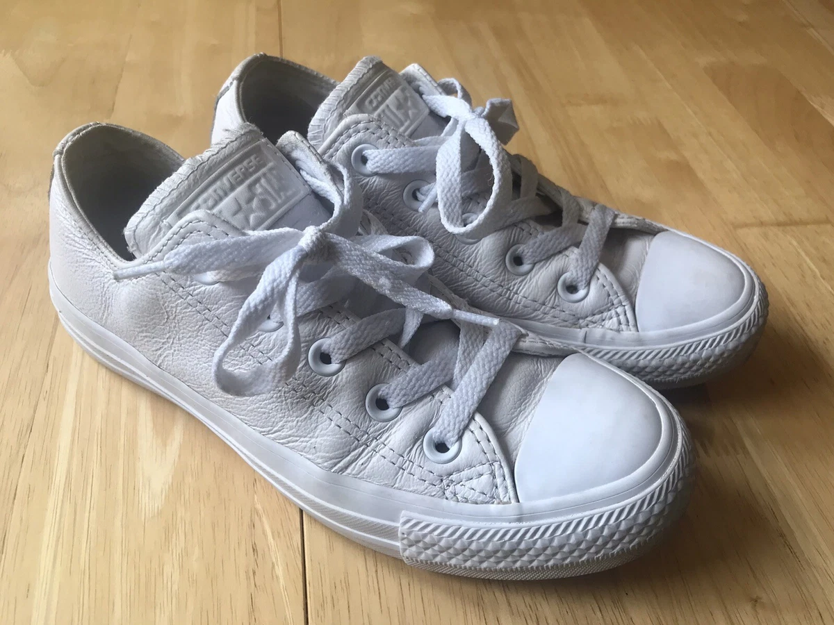 White trainers cheap women converse