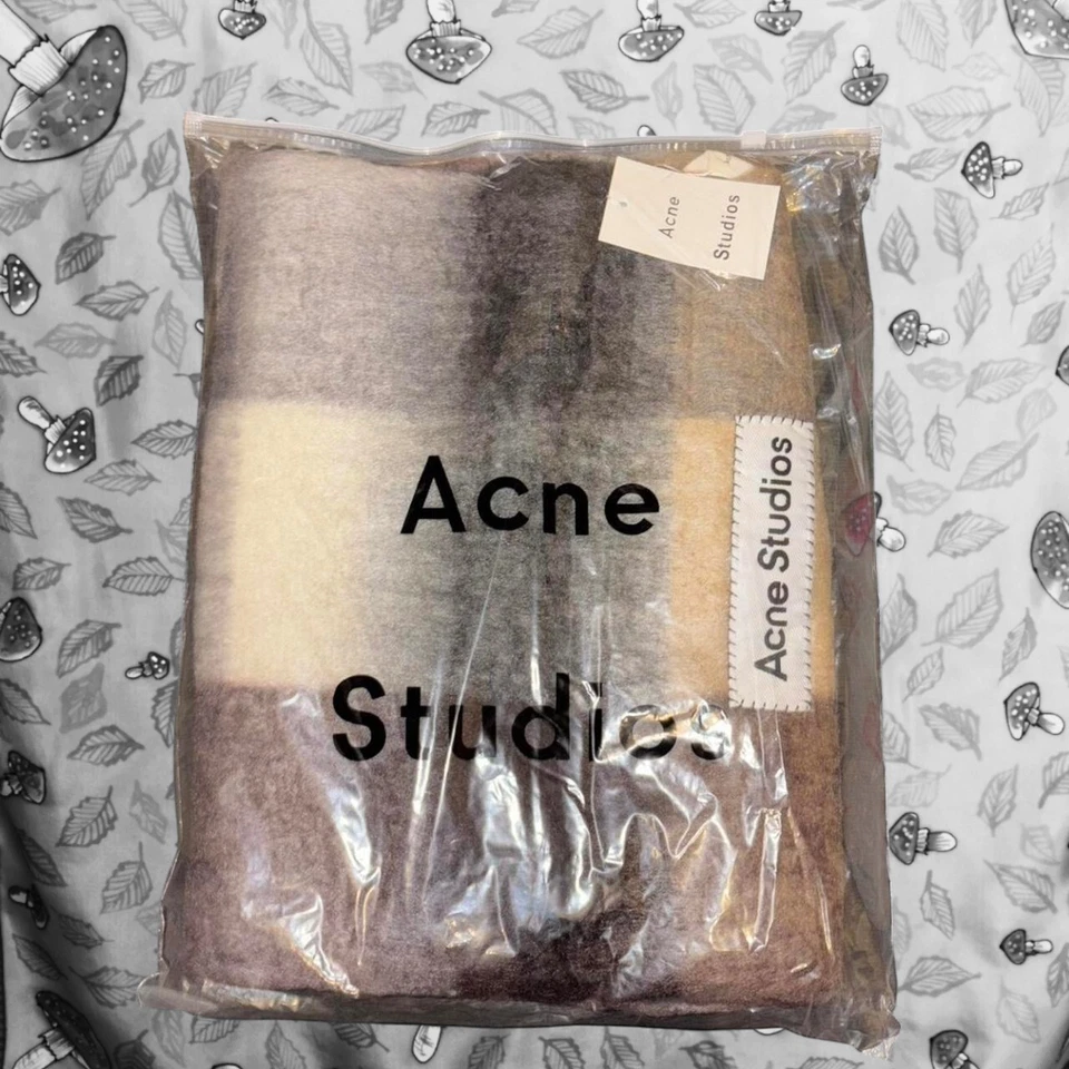 Scarf - Image 2 of 4