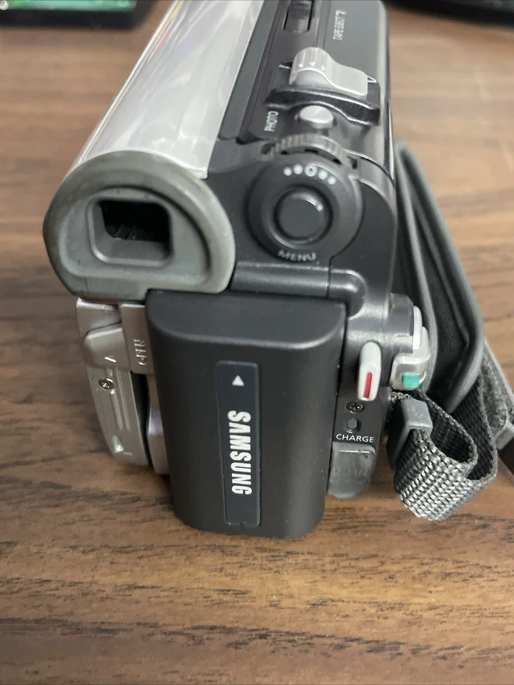 Samsung Digital Cam Mini Dv 900 Zoom Sc D543 Xac No Battery Charger - Image 3 of 4