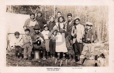 INDIAN FAMILY VAL D'OR ABITIBI QUEBEC QC Canada RPPC Photo Postcard COPY