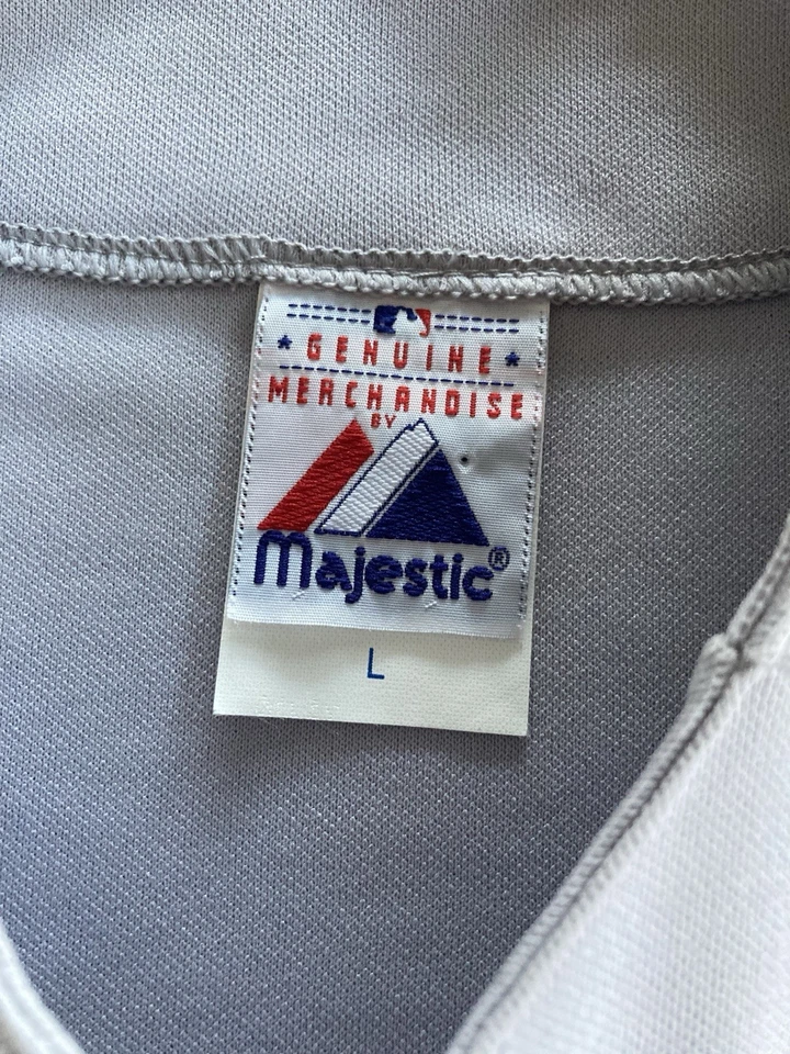 Camiseta deportiva vintage Boston Red Sox majestuosa gris visitante talla L mediados 00’s espalda en blanco Foto 3 de 4