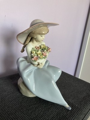 Lladro Figur Duftstrauß Mädchen #5862 20 cm hoch Antonio Ramos Design selten