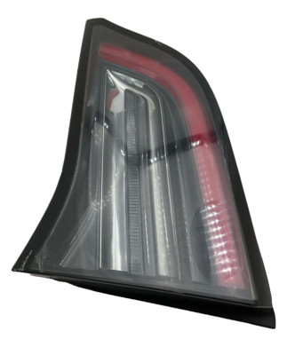 2021-2023 TESLA MODEL 3 Tail Light Assembly Right Passenger Tail Light Lid Mount