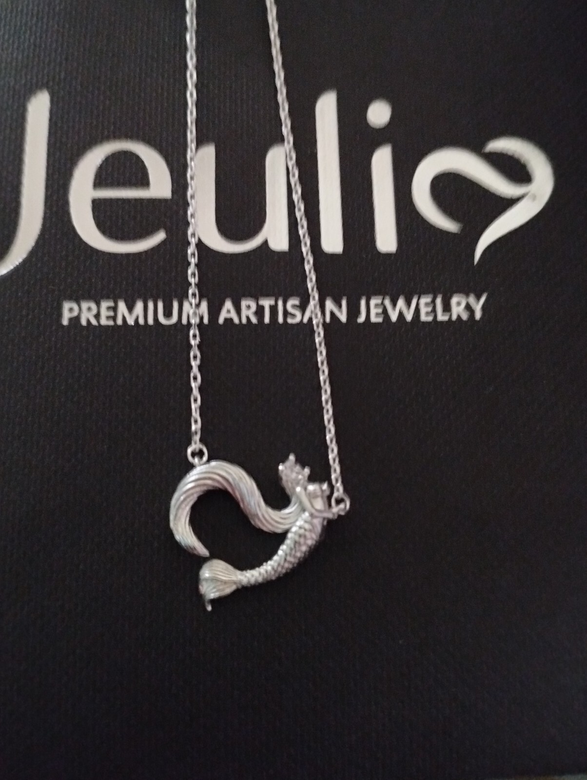 Chaine sirène Jeulia en argent - Le cadeau d'anniversaire parfait
