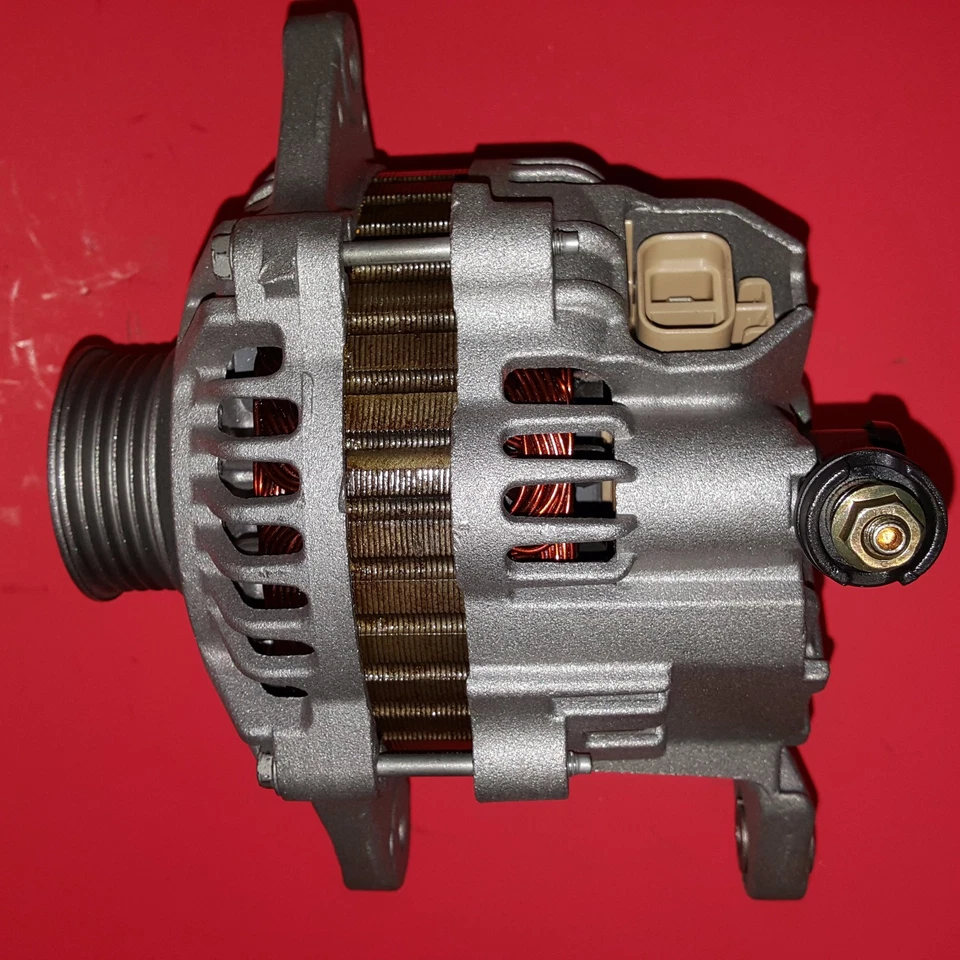 Subaru Outback 2000 2001 2002 2003 2004 motor H4/2,5 L alternador 90 amperios  Foto 3 de 4