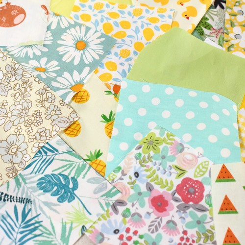 100 Yellow Floral Charm Squares Print Quilting Fabric Remnants Sewing Craft diy - Picture 6 of 9