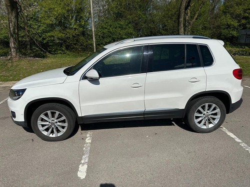 VW TIGUAN2.0 TDI BLUEMOTION TECH SE 5DR 2WD - Picture 6 of 20