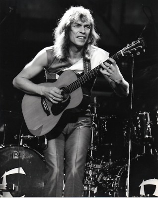 YES PHOTO 1983 STEVE HOWE UNIQUE IMAGE UNRELEASED 12 INCH GEM EXCLUSIVE SHOT