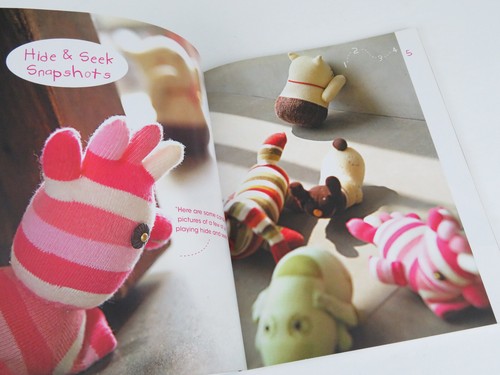 STRAY SOCK SEWING & KNITWIT Craft Book Lot - Make Unique creatures - Sewing Knit - Foto 7 di 17