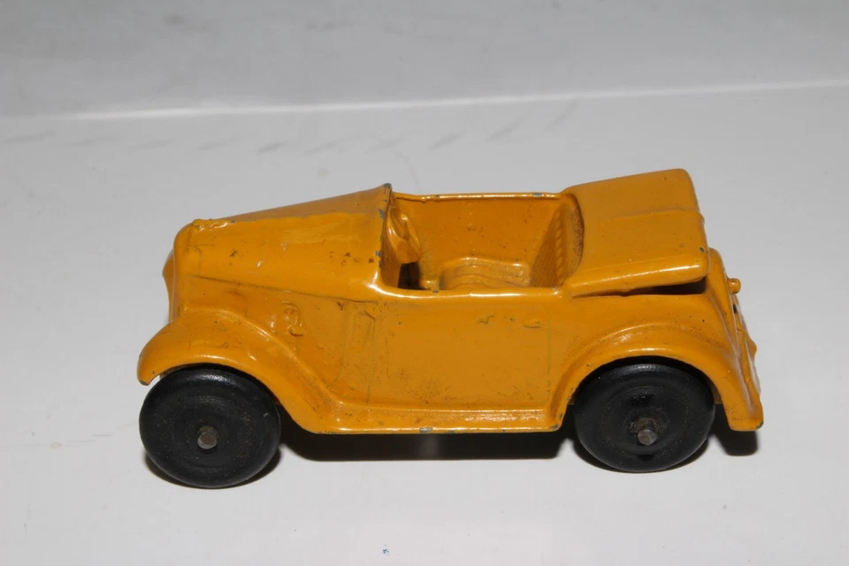 1940's Dinky #35d Austin 7 Convertible, Yellow Nice Original - Image 4 of 4