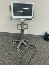 Itero Element stand with monitor