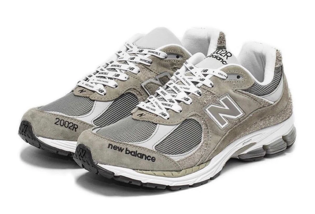 N.HOOLYWOOD INVINCIBLE NEW BALANCE ML2002RV GREY BRAND NEW US 8.5