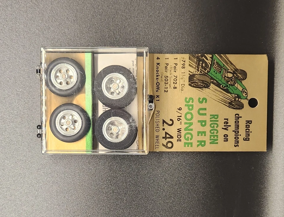 Juego Riggen de neumáticos negros y llantas pulidas para coche ranurados de la década de 1960 1/24 #798 6 agujeros RARO Foto 4 de 4