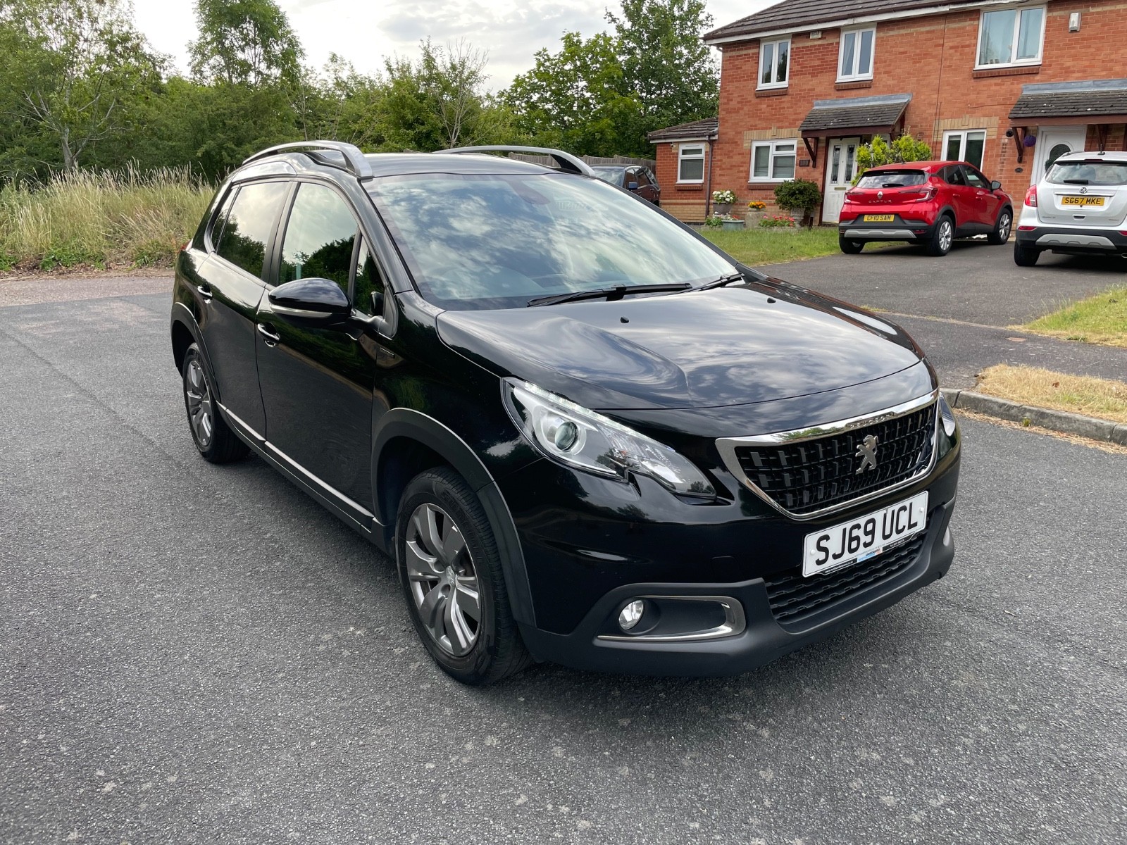 2019 (69) Peugeot 2008 1.2 petrol PureTech 82 signature 5dr Manual HPI clear