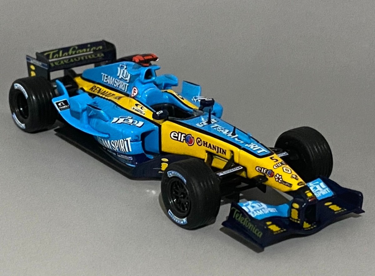 Modellino Fernando Alonso Renault R25 – Formula 1 2005 Scala 1/43 Cartrix