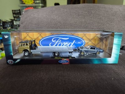1:64 1990 Ford C-8000 6 1966 Ford Mustang Gasser R87 M2 Machines Hauler Set