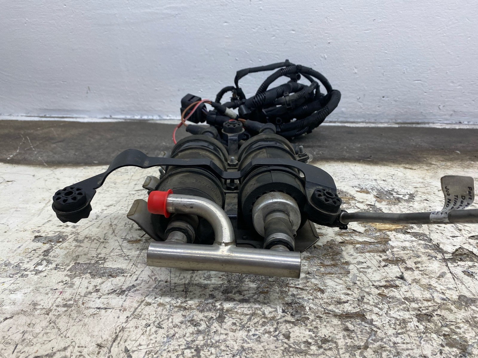 2010-2020 BENTLEY MULSANNE 6.8L RWD GAS TANK FUEL PUMP W/ WIRING HARNESS